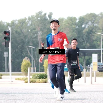 Runner Photo 6791135