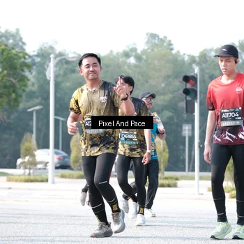 Runner Photo 6791191