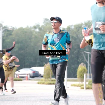 Runner Photo 6791196