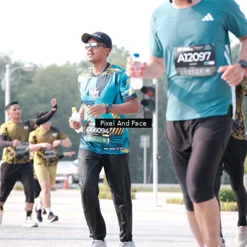 Runner Photo 6791224