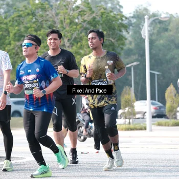 Runner Photo 6791283