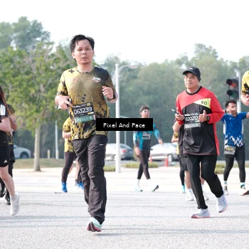 Runner Photo 6791400