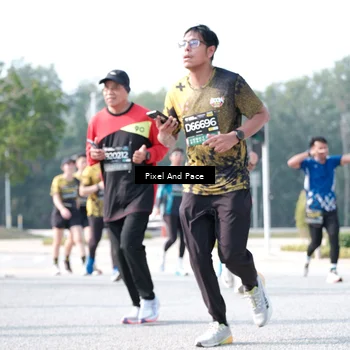 Runner Photo 6791401