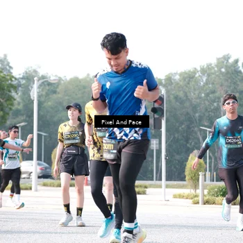 Runner Photo 6791423