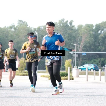 Runner Photo 6791430
