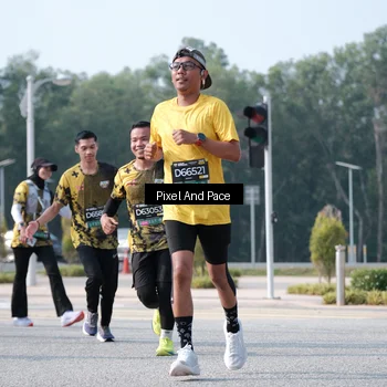 Runner Photo 6791480