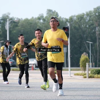 Runner Photo 6791492