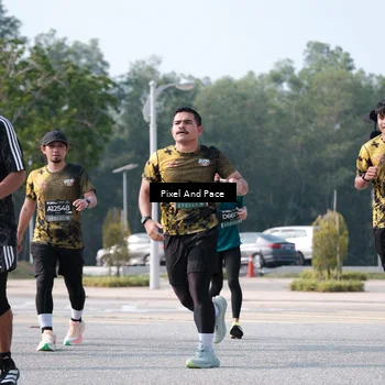 Runner Photo 6791687