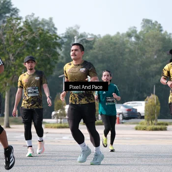 Runner Photo 6791704
