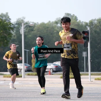 Runner Photo 6791711