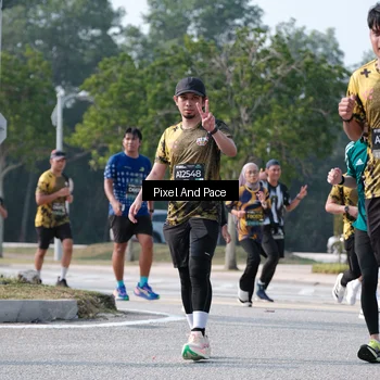Runner Photo 6791724