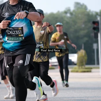 Runner Photo 6791875