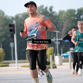 Runner Photo 6792002