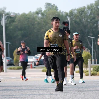 Runner Photo 6792049