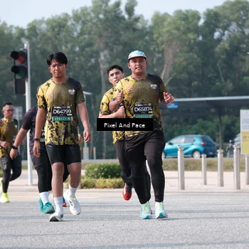 Runner Photo 6792074