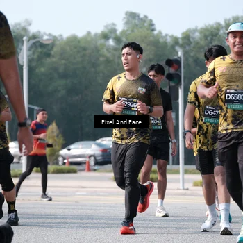 Runner Photo 6792075