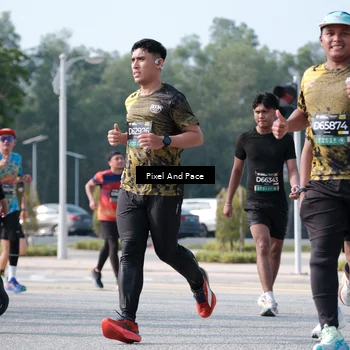 Runner Photo 6792110