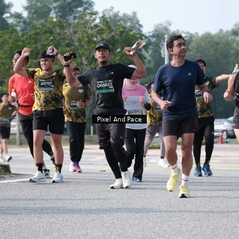 Runner Photo 6792201