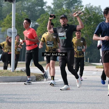 Runner Photo 6792225