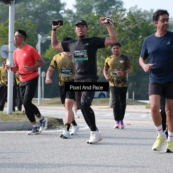 Runner Photo 6792231