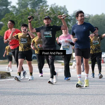 Runner Photo 6792236