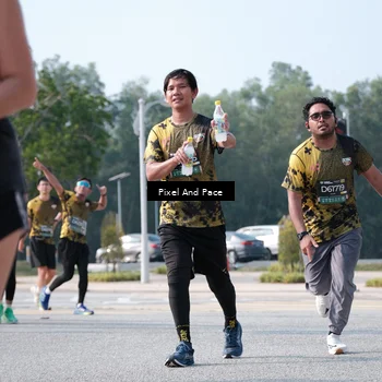 Runner Photo 6792251