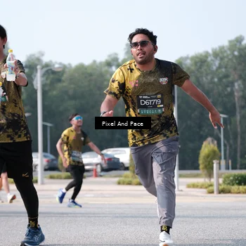 Runner Photo 6792259