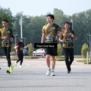 Runner Photo 6792313