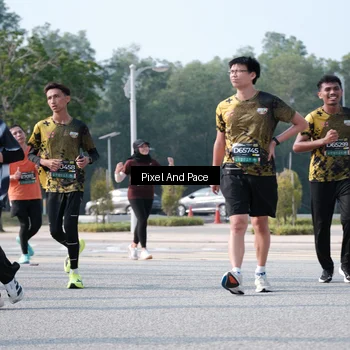 Runner Photo 6792331