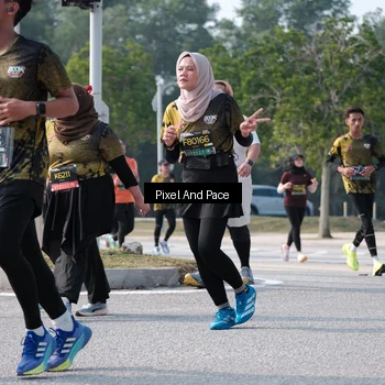 Runner Photo 6792333