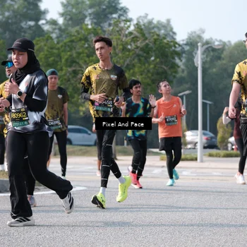 Runner Photo 6792337