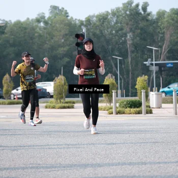 Runner Photo 6792346