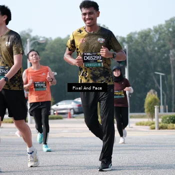 Runner Photo 6792365