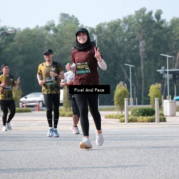 Runner Photo 6792371