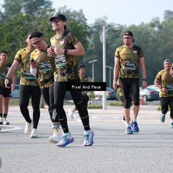 Runner Photo 6792374