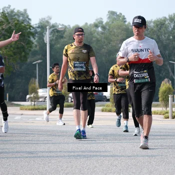 Runner Photo 6792381