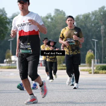 Runner Photo 6792382