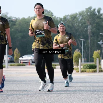Runner Photo 6792396