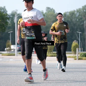 Runner Photo 6792403