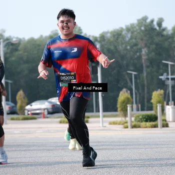 Runner Photo 6792455
