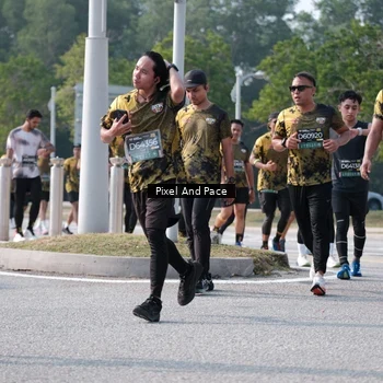 Runner Photo 6792466