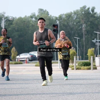 Runner Photo 6792473