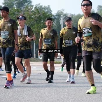 Runner Photo 6792476
