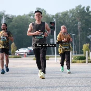 Runner Photo 6792482