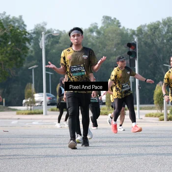 Runner Photo 6792515