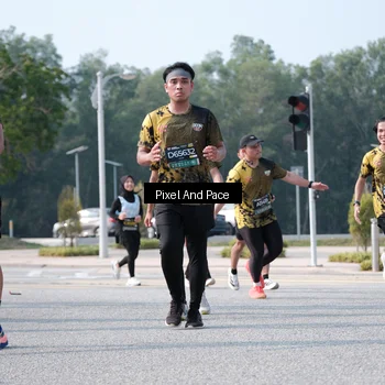 Runner Photo 6792516