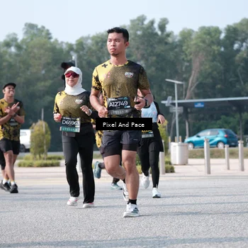 Runner Photo 6792550