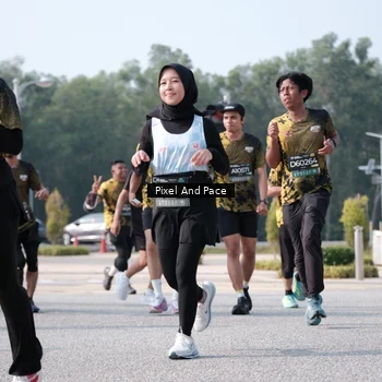 Runner Photo 6792569