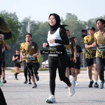 Runner Photo 6792575