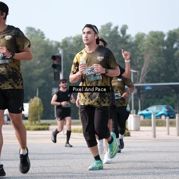 Runner Photo 6792624